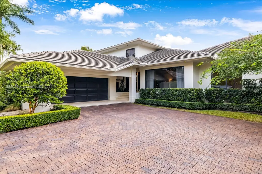 7185 E Lago Drive Coral Gables FL 33143