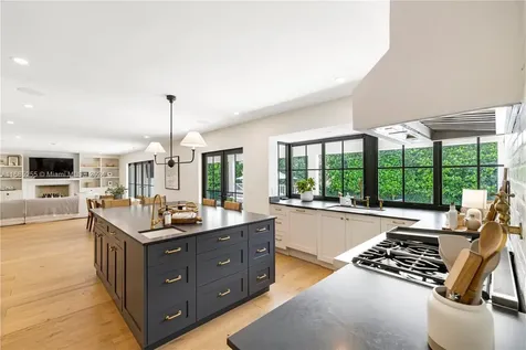 7185 E Lago Drive Coral Gables FL 33143