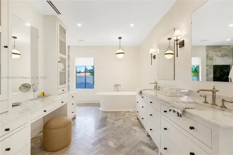 7185 E Lago Drive Coral Gables FL 33143