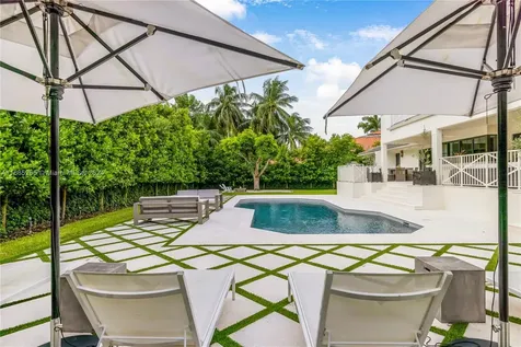 7185 E Lago Drive Coral Gables FL 33143