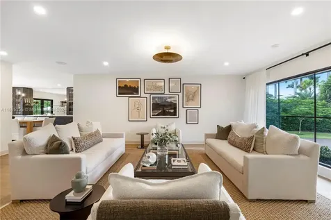7185 E Lago Drive Coral Gables FL 33143