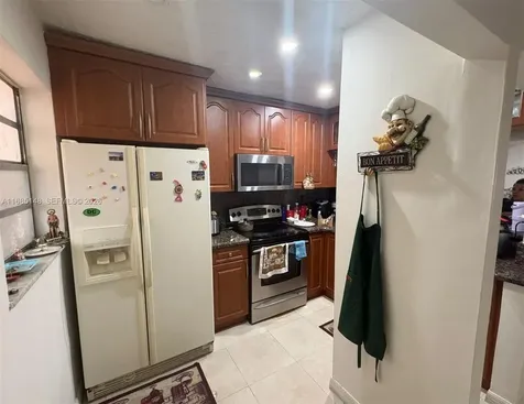 6055 W 19th Avenue Hialeah FL 33012