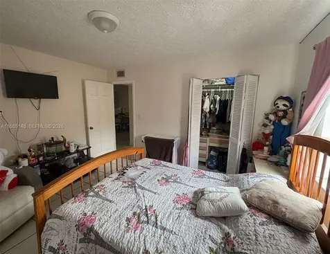 6055 W 19th Avenue Hialeah FL 33012