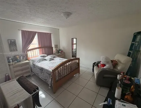 6055 W 19th Avenue Hialeah FL 33012