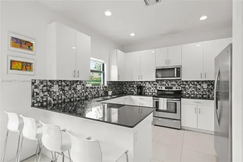 864 NE 193rd Terrace Miami FL 33179