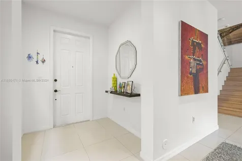 864 NE 193rd Terrace Miami FL 33179