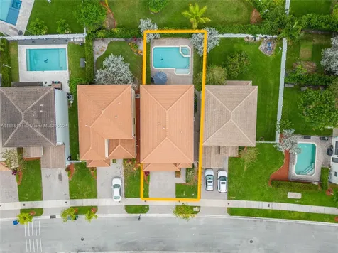 864 NE 193rd Terrace Miami FL 33179