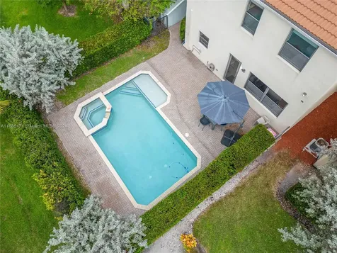 864 NE 193rd Terrace Miami FL 33179