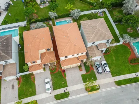 864 NE 193rd Terrace Miami FL 33179