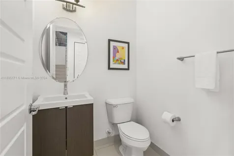 864 NE 193rd Terrace Miami FL 33179
