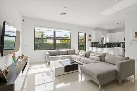 864 NE 193rd Terrace Miami FL 33179