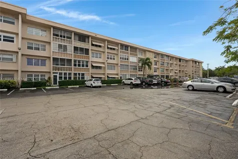 410 SE 2nd Street Hallandale Beach FL 33009