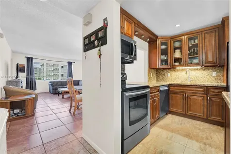 410 SE 2nd Street Hallandale Beach FL 33009