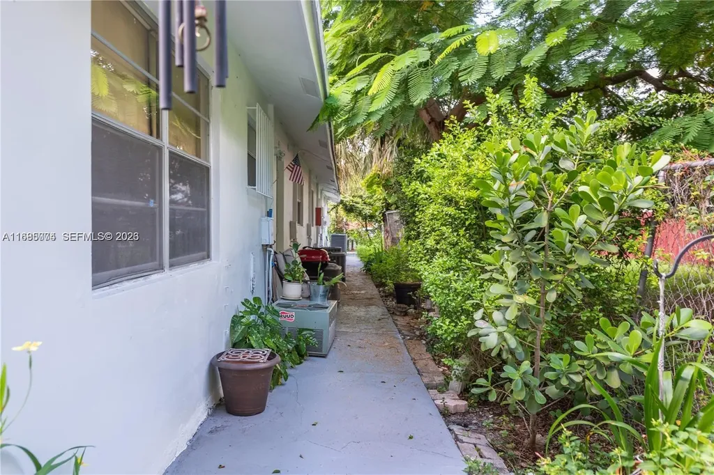 1106 NE 5th Avenue Fort Lauderdale FL 33304