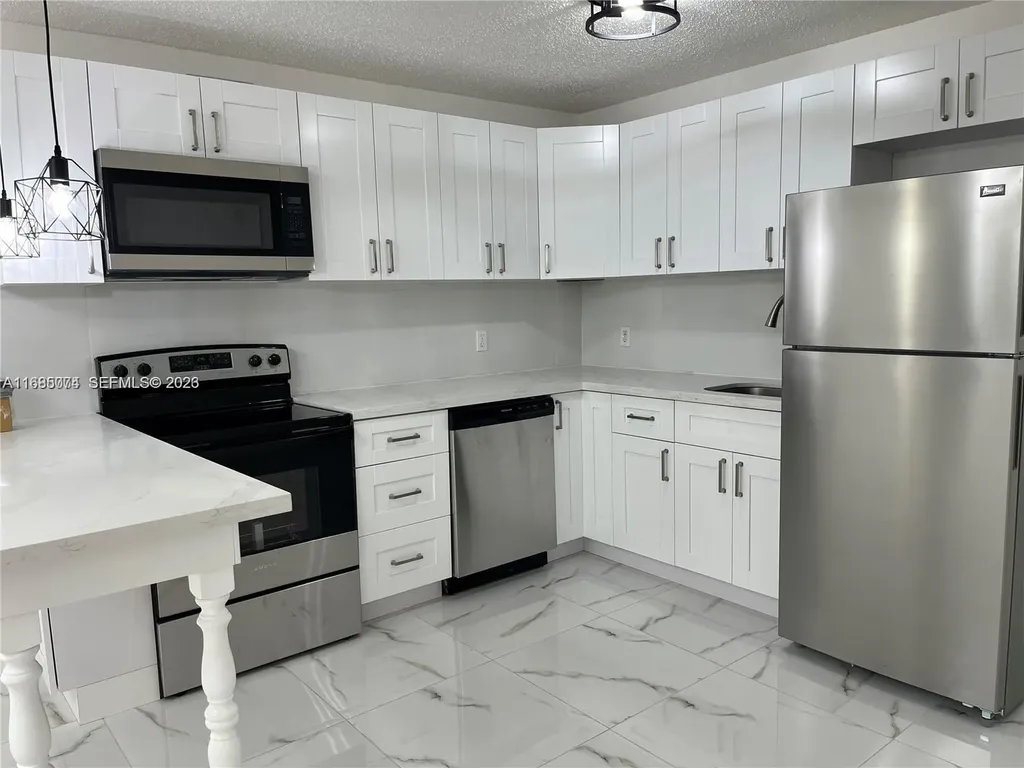 1106 NE 5th Avenue Fort Lauderdale FL 33304