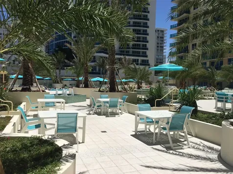 2501 S Ocean Drive Hollywood FL 33019