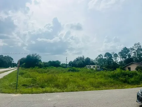 601 Lake Avenue Lehigh Acres FL 33972