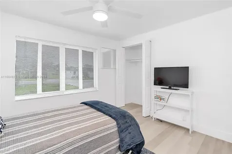 3413 SW 12th Court Fort Lauderdale FL 33312