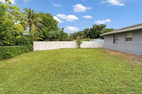 3413 SW 12th Court Fort Lauderdale FL 33312