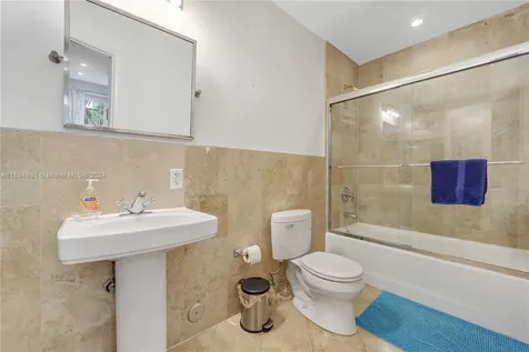 420 15th Street Miami Beach FL 33139