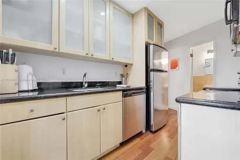 420 15th Street Miami Beach FL 33139