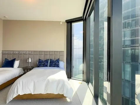 18555 Collins Avenue Sunny Isles Beach FL 33160
