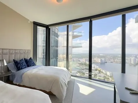 18555 Collins Avenue Sunny Isles Beach FL 33160