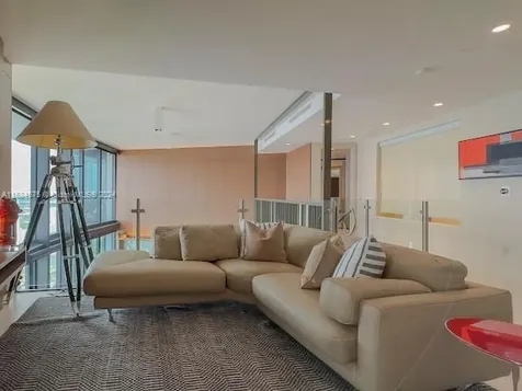 18555 Collins Avenue Sunny Isles Beach FL 33160