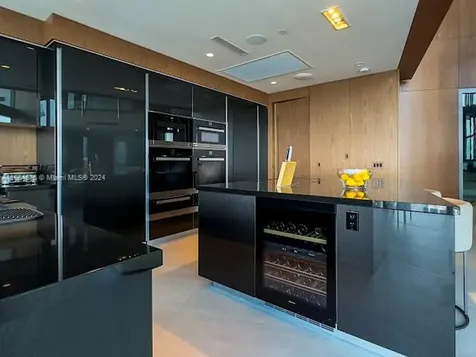 18555 Collins Avenue Sunny Isles Beach FL 33160