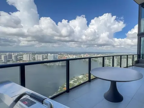 18555 Collins Avenue Sunny Isles Beach FL 33160