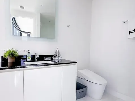 18555 Collins Avenue Sunny Isles Beach FL 33160
