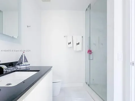 18555 Collins Avenue Sunny Isles Beach FL 33160