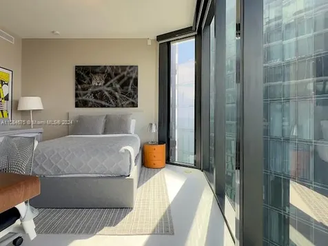 18555 Collins Avenue Sunny Isles Beach FL 33160