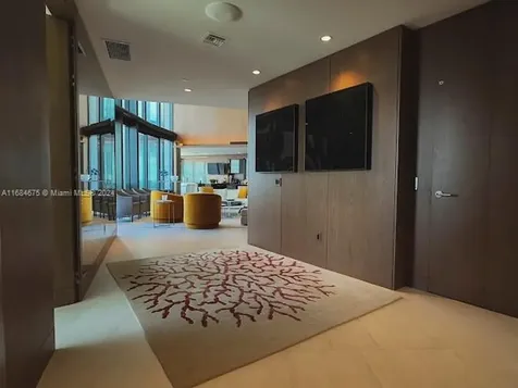 18555 Collins Avenue Sunny Isles Beach FL 33160