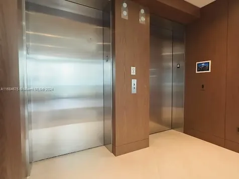 18555 Collins Avenue Sunny Isles Beach FL 33160