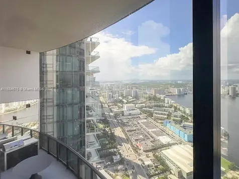 18555 Collins Avenue Sunny Isles Beach FL 33160