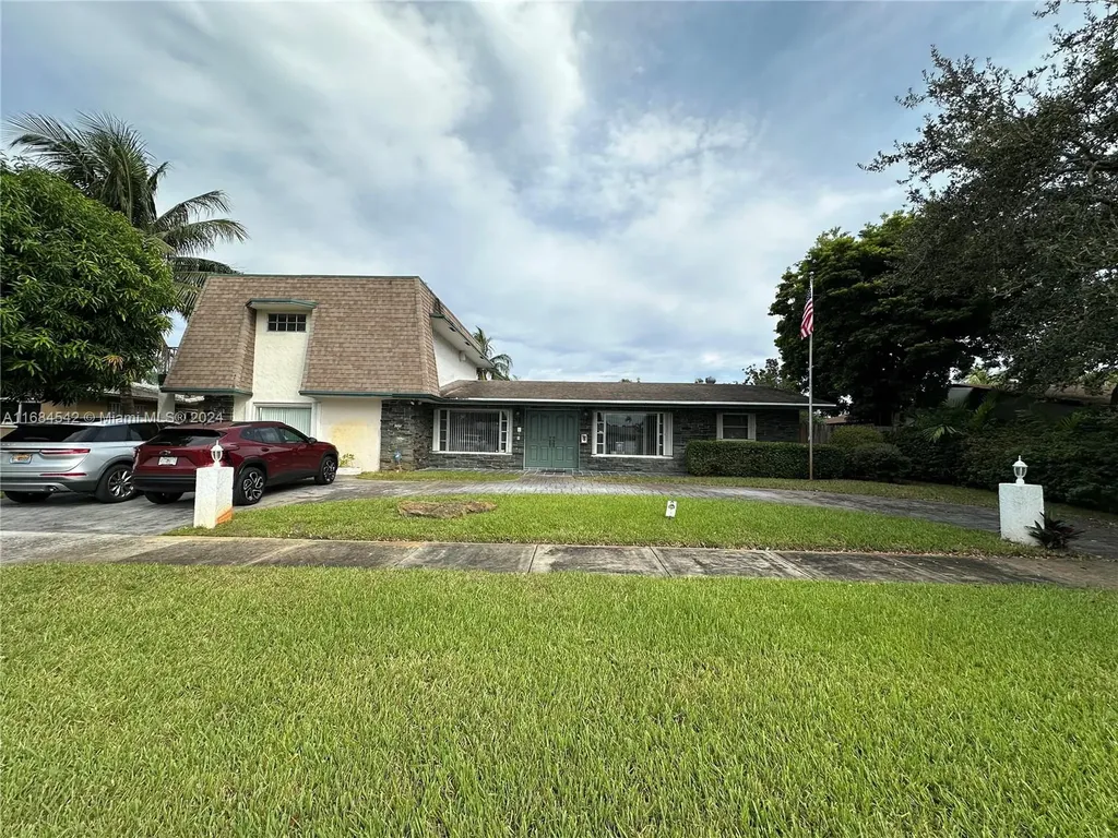 5021 Fillmore Street Hollywood FL 33021
