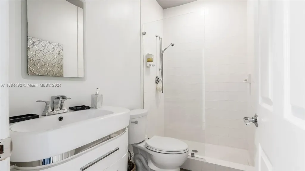 34 Pelican Drive Fort Lauderdale FL 33301