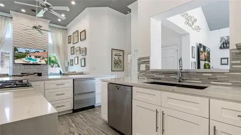 34 Pelican Drive Fort Lauderdale FL 33301