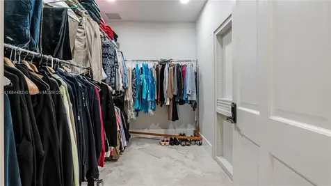 34 Pelican Drive Fort Lauderdale FL 33301