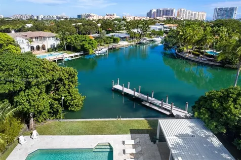 945 Mariner Drive Key Biscayne FL 33149