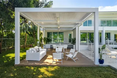 945 Mariner Drive Key Biscayne FL 33149