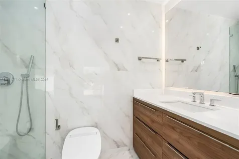 945 Mariner Drive Key Biscayne FL 33149