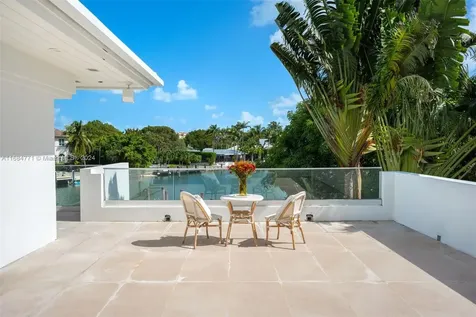 945 Mariner Drive Key Biscayne FL 33149