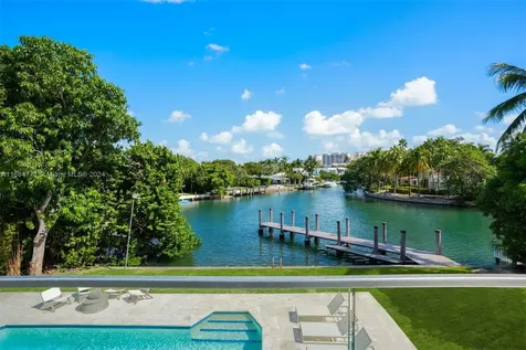 945 Mariner Drive Key Biscayne FL 33149