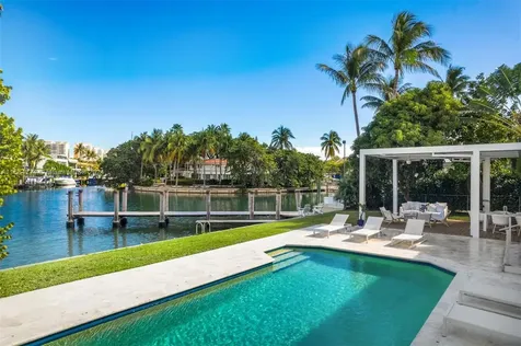 945 Mariner Drive Key Biscayne FL 33149
