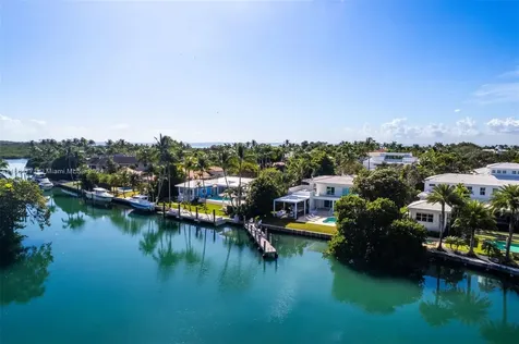 945 Mariner Drive Key Biscayne FL 33149