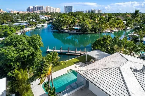945 Mariner Drive Key Biscayne FL 33149