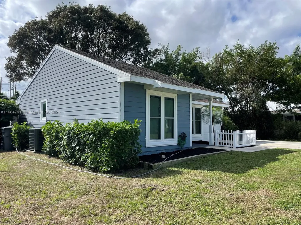 9091 Chrysanthemum Drive Boynton Beach FL 33472