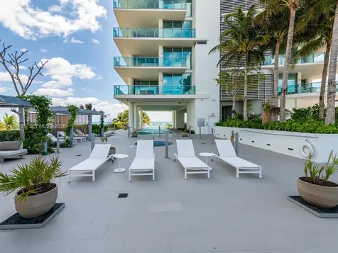 6901 Collins Avenue Miami Beach FL 33141